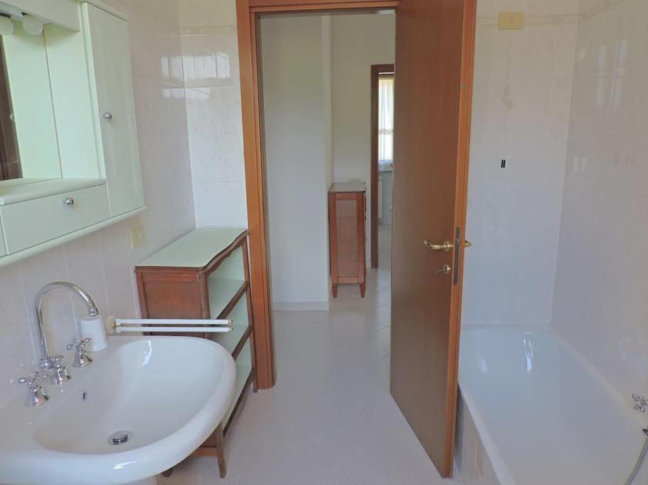 Casa Vacanze La Cicala ปอนเตรโมลิ ภายนอก รูปภาพ