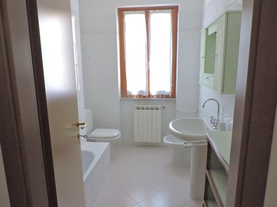 Casa Vacanze La Cicala ปอนเตรโมลิ ภายนอก รูปภาพ